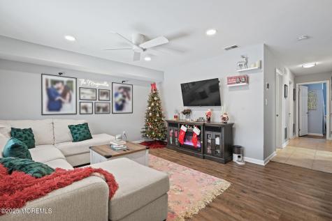 283 Gloucester Court Aberdeen NJ 07747