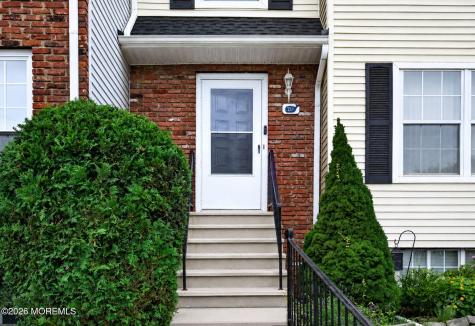 20 Karwatt Court Sayreville NJ 08872
