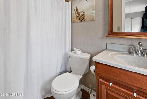 20 Karwatt Court Sayreville NJ 08872