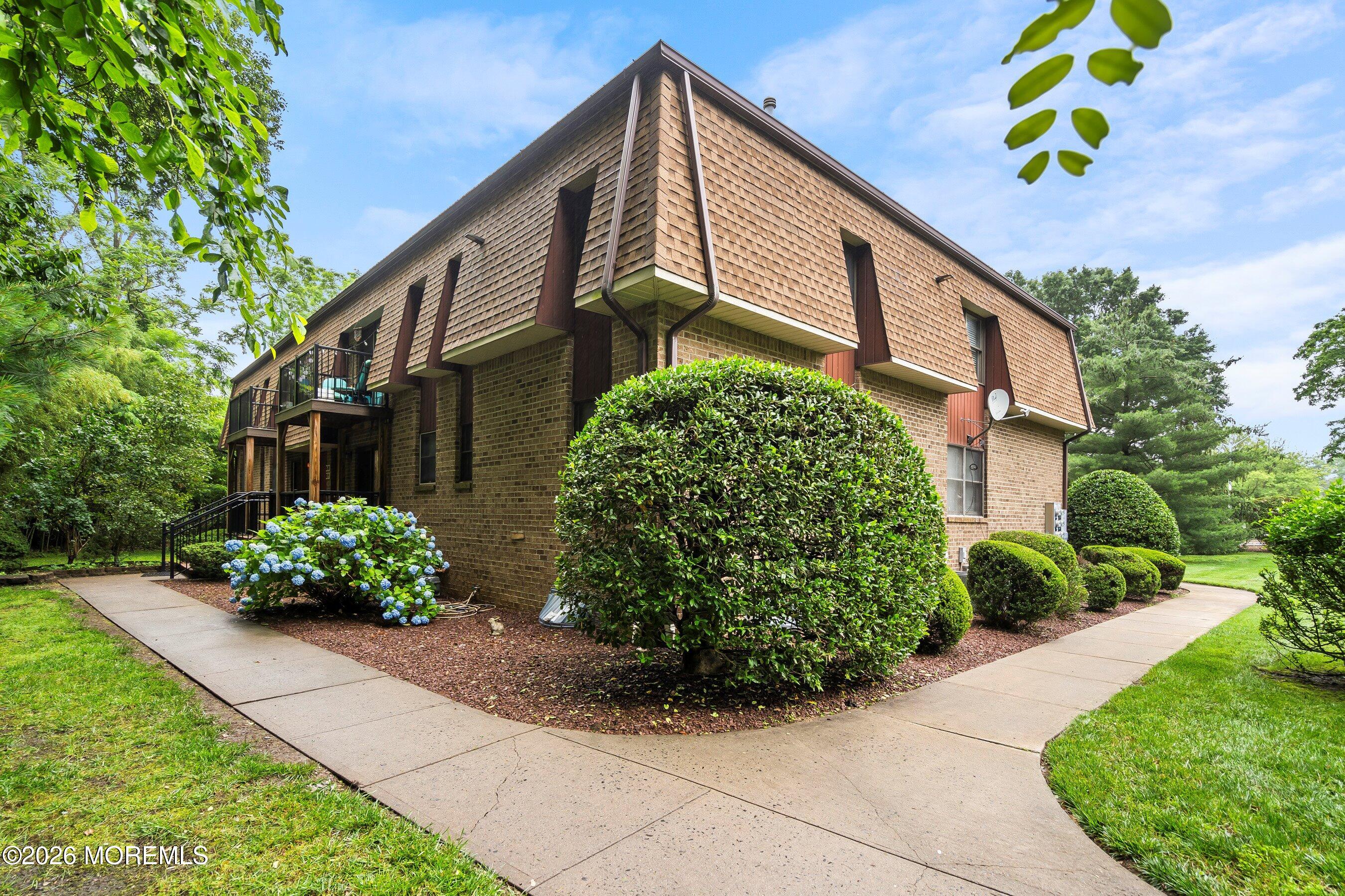 13 Ginger Court Eatontown NJ 07724