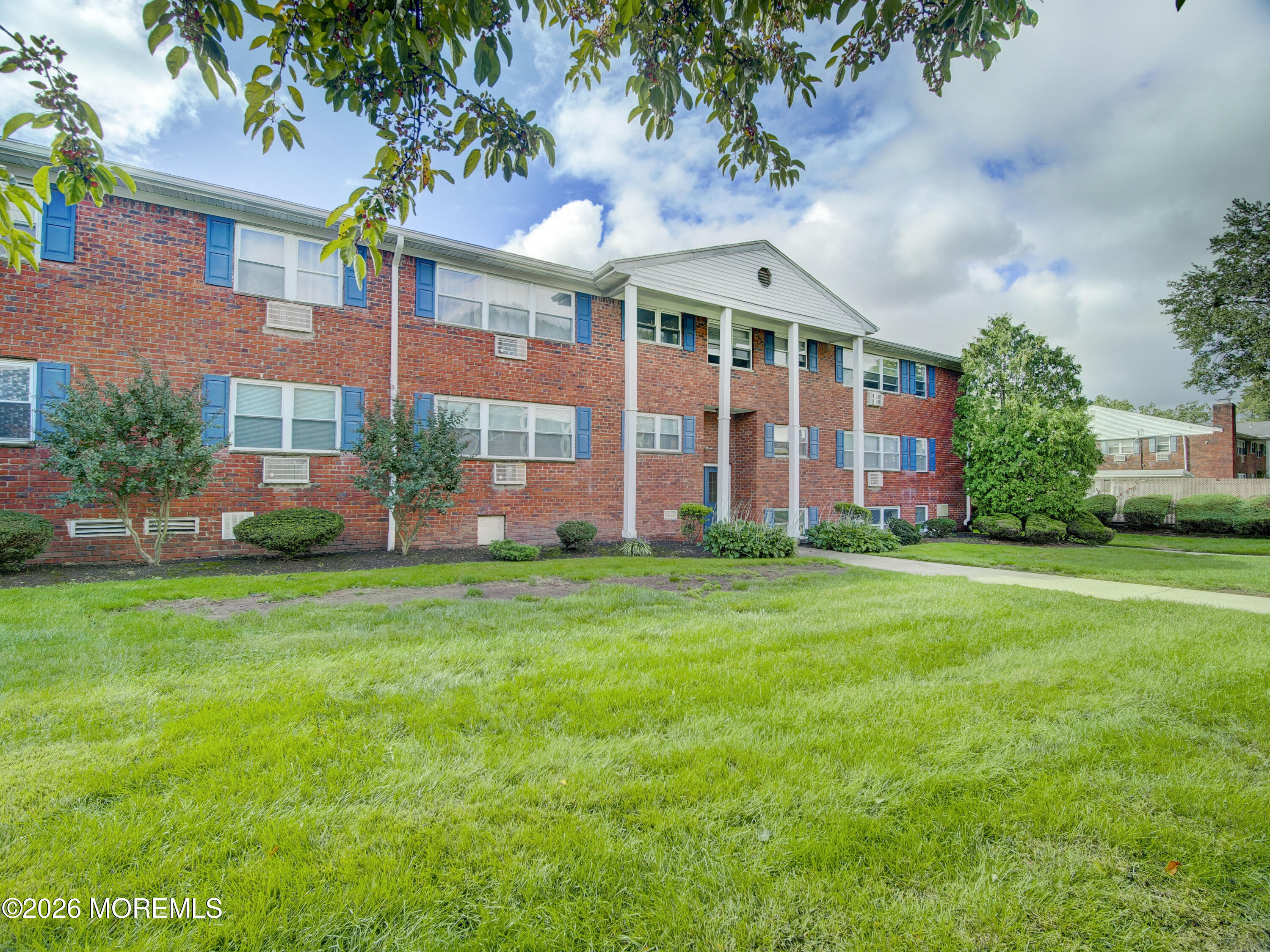 32A Woodedge Avenue Edison NJ 08817