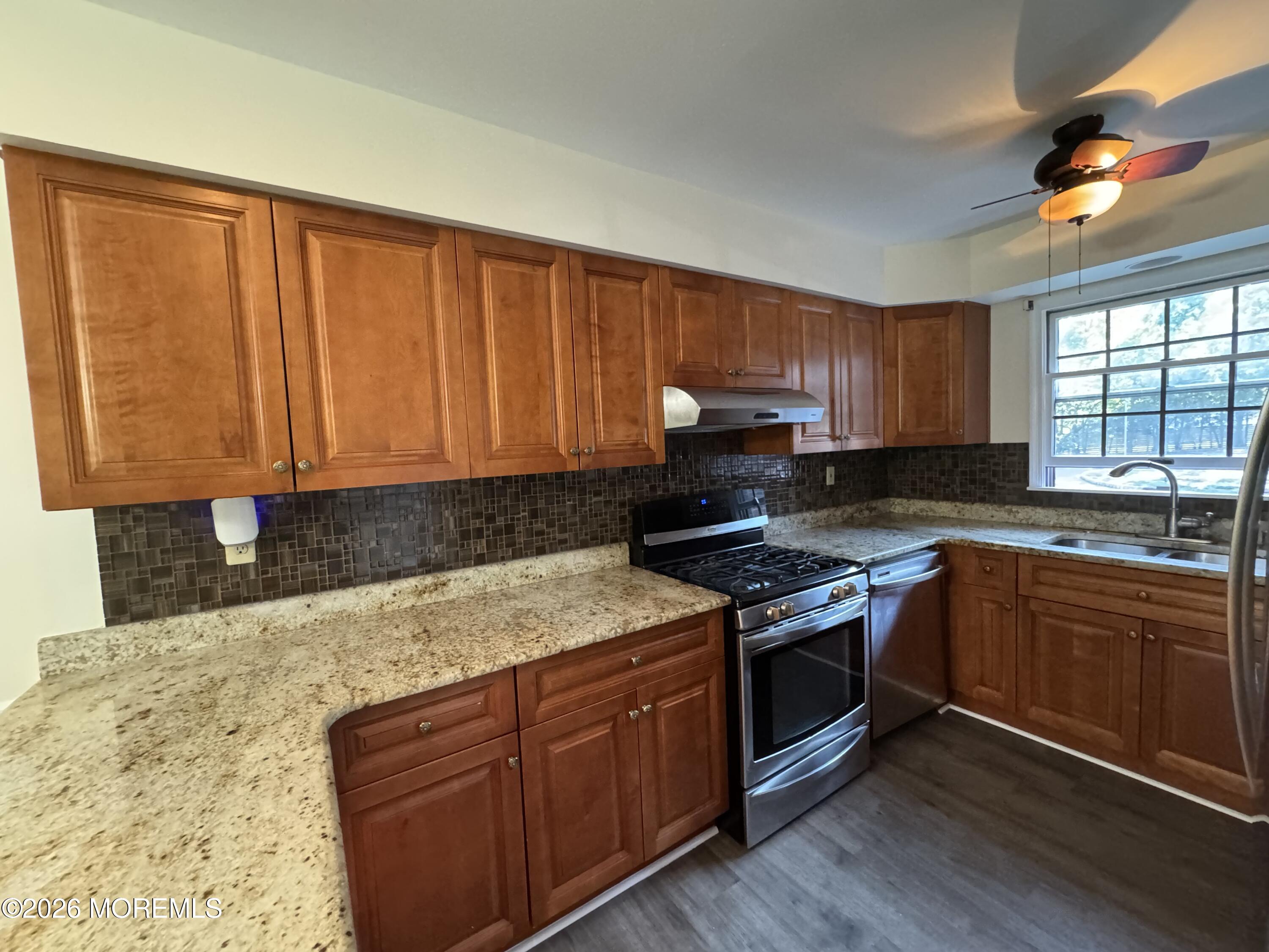 42 Weller Place Holmdel NJ 07733