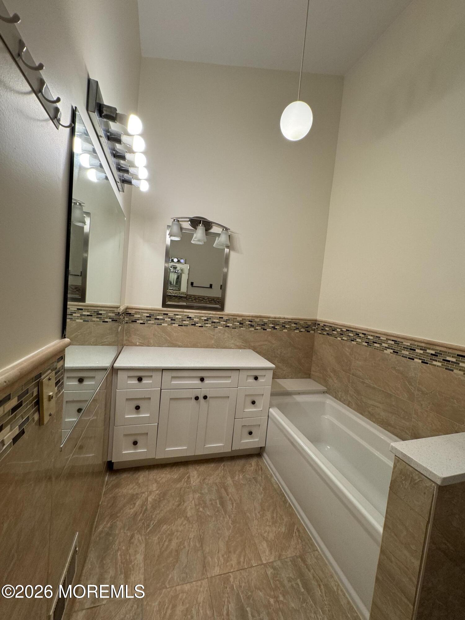 42 Weller Place Holmdel NJ 07733