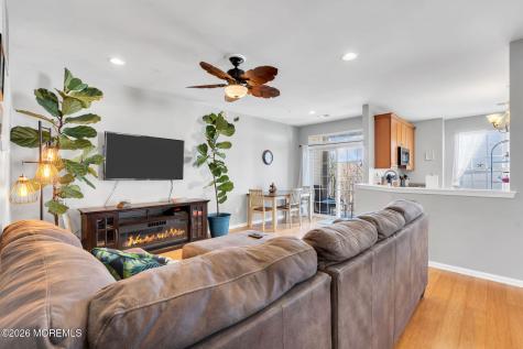 126 Melanie Way Manahawkin NJ 08050