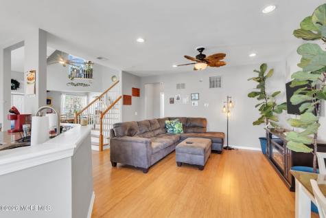 126 Melanie Way Manahawkin NJ 08050
