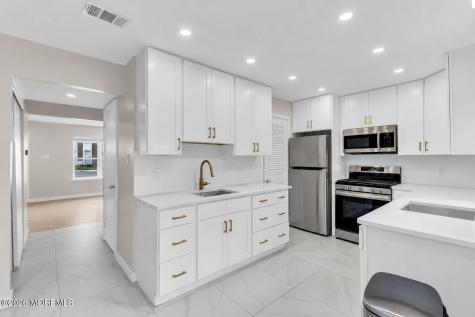119 Downing Street Lakewood NJ 08701