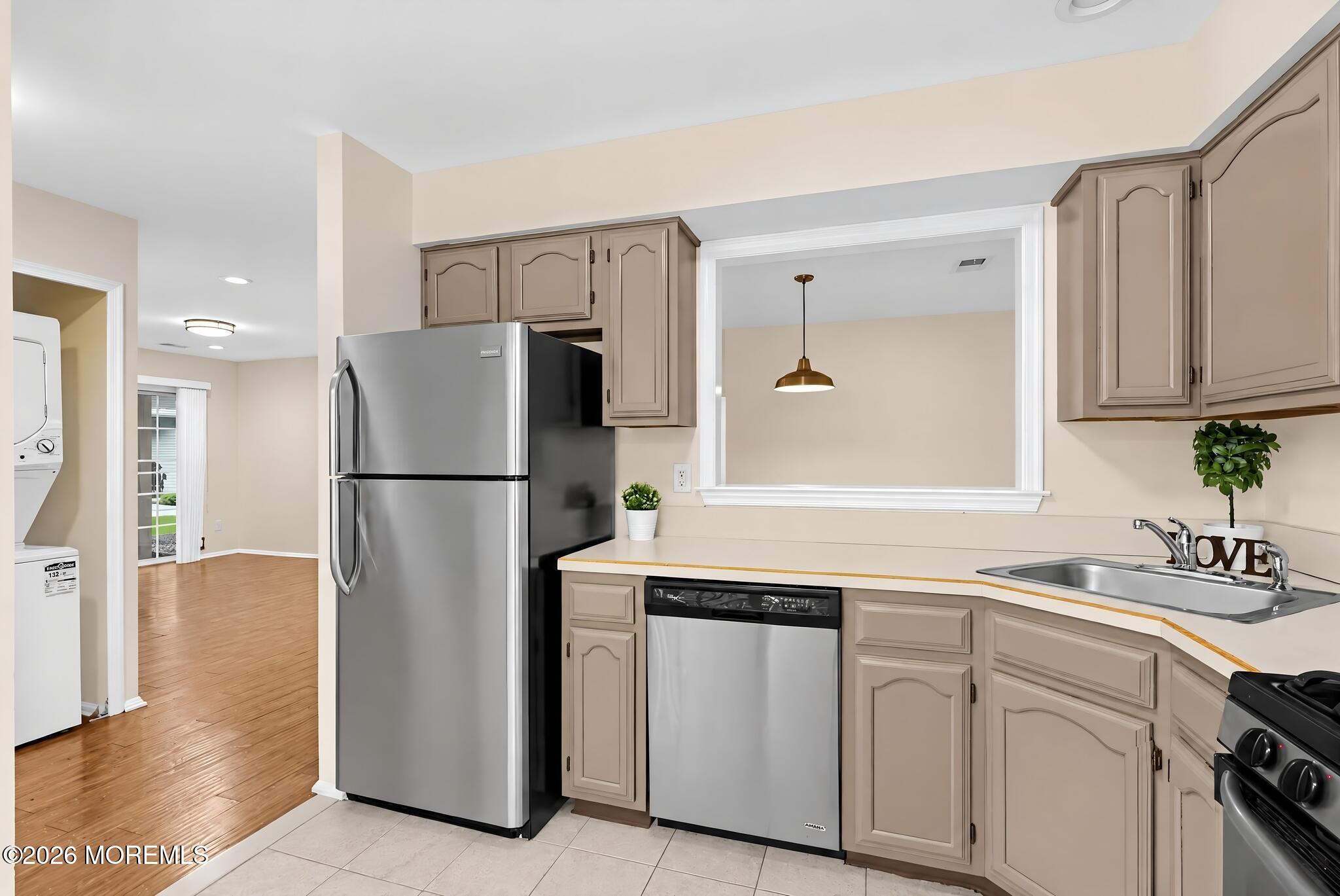 407 Hampton Court Manalapan NJ 07726