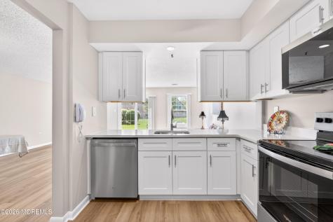 16 Goldenrod Court Hamilton NJ 08690