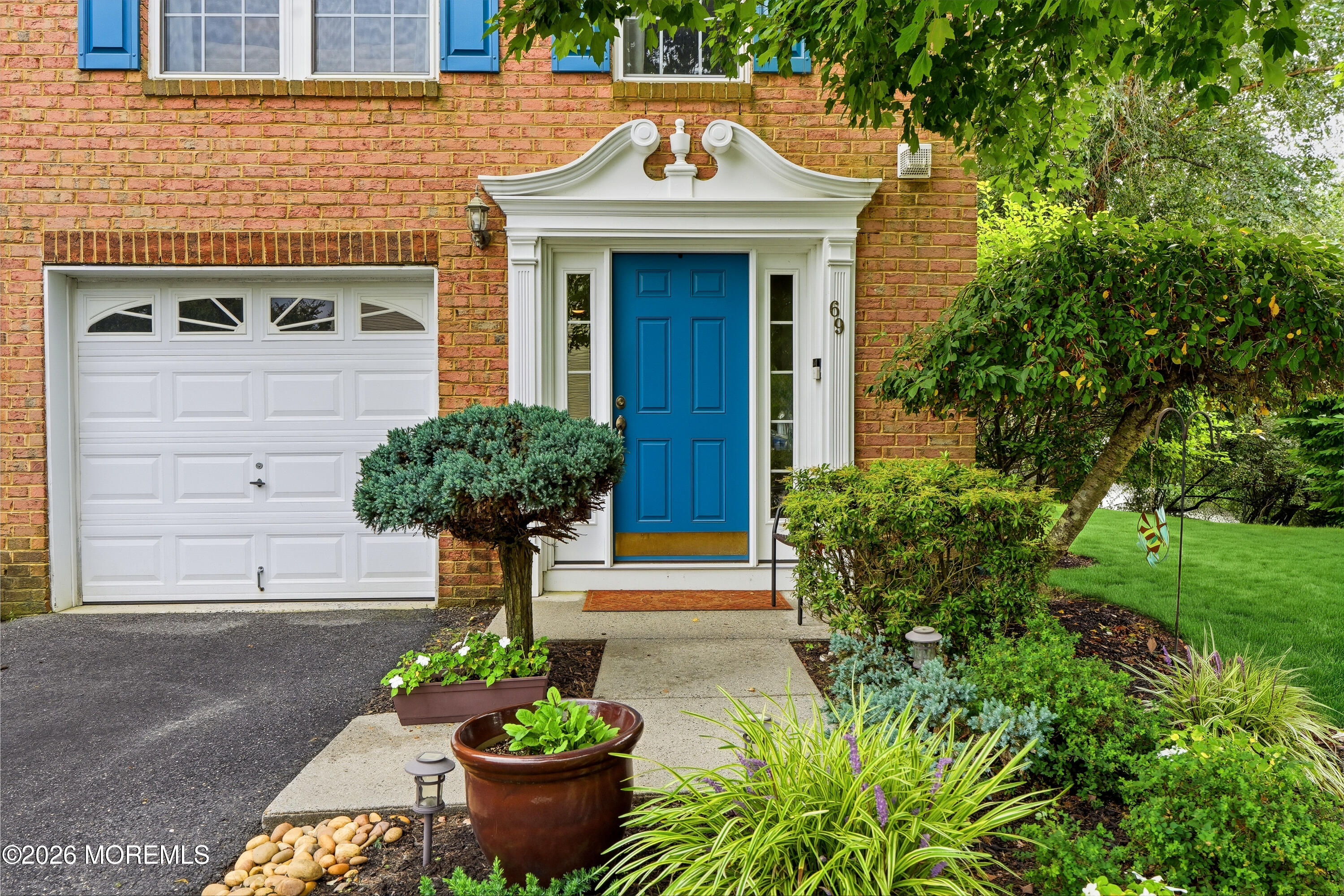 69 Saxton Road Farmingdale NJ 07727