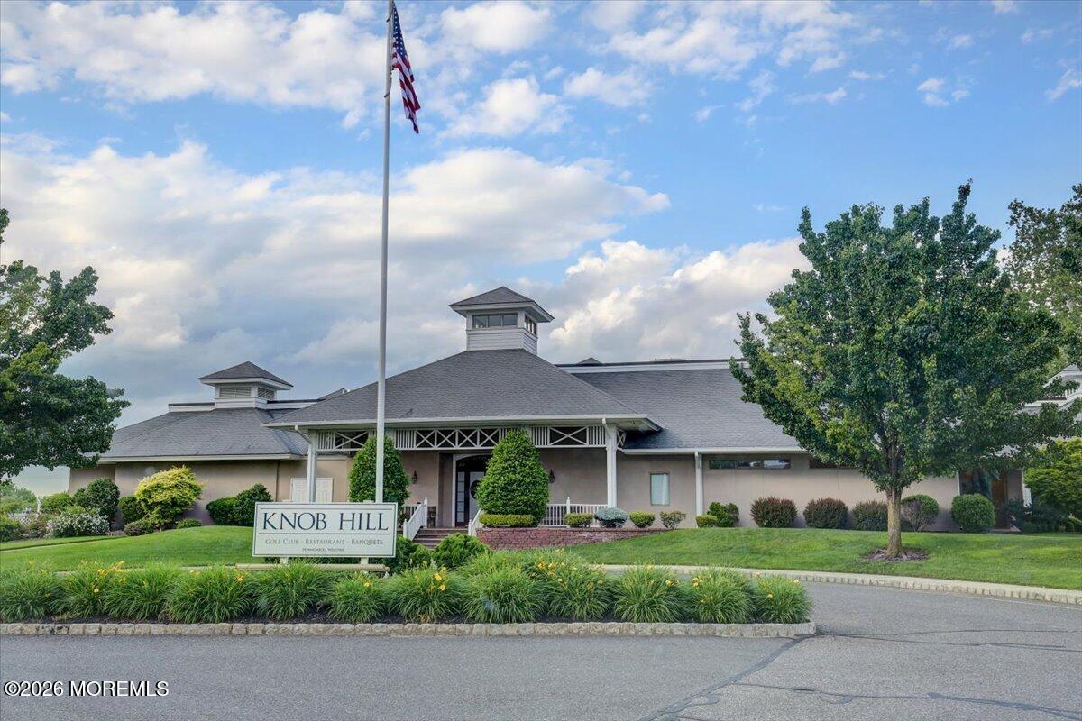 8 Waterville Road Manalapan NJ 07726