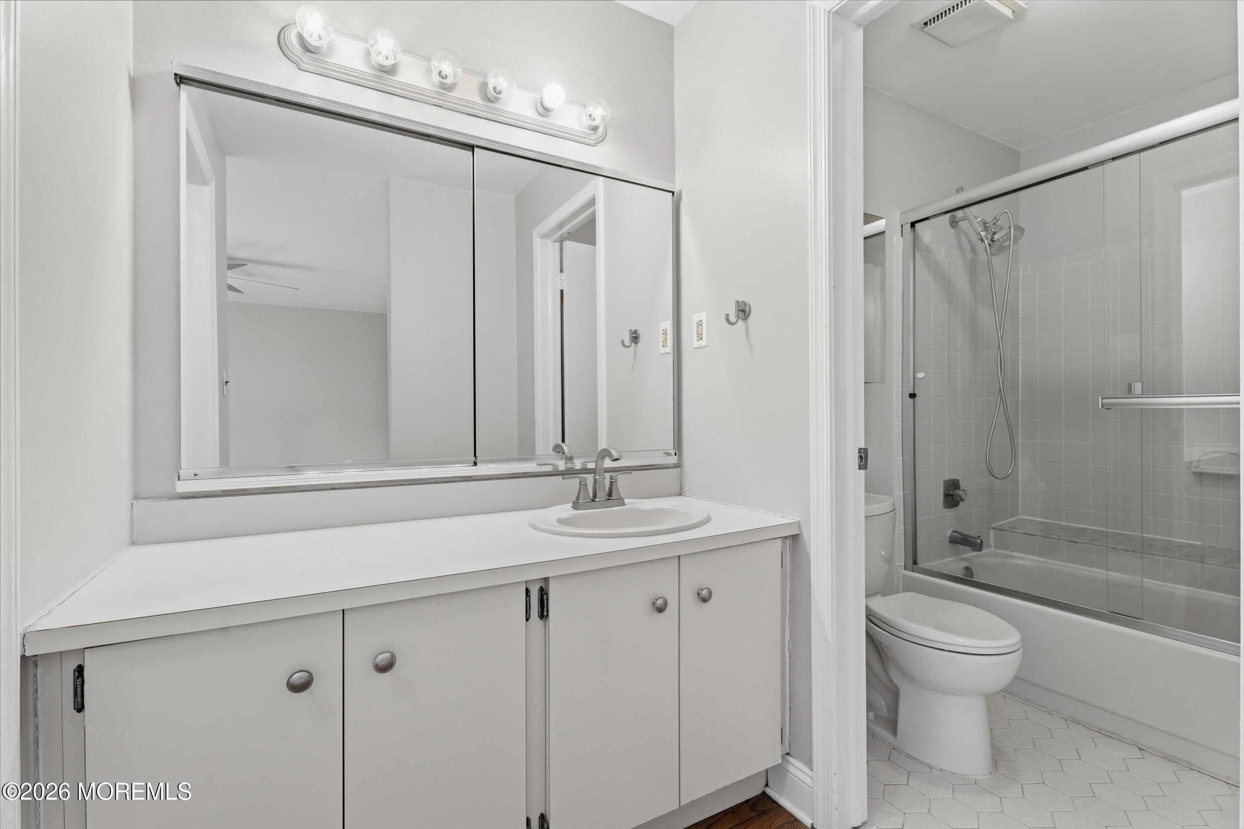 88 Wilshire Court Old Bridge NJ 08857