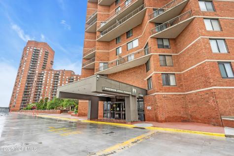 2508 Harmon Cove Tower Secaucus NJ 07094