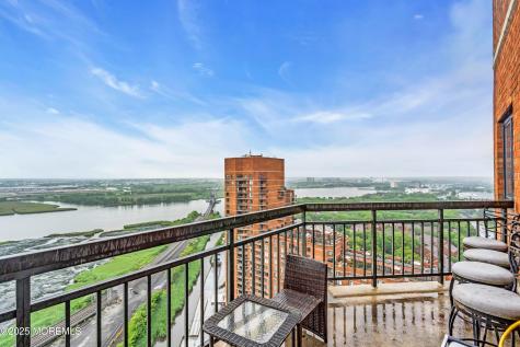2508 Harmon Cove Tower Secaucus NJ 07094