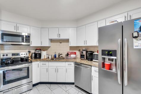 2508 Harmon Cove Tower Secaucus NJ 07094