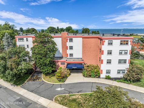 32 Center Avenue Atlantic Highlands NJ 07716