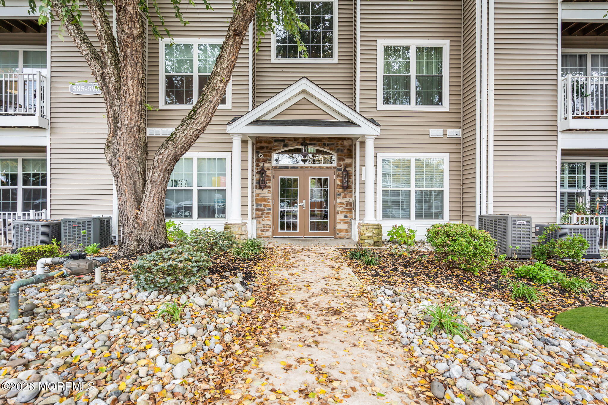 589 St Andrews Place Manalapan NJ 07726