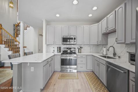 87 Deepwater Circle Manalapan NJ 07726