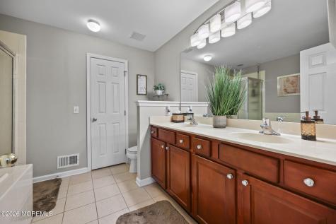 87 Deepwater Circle Manalapan NJ 07726