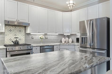 113 Persimmon Lane Holmdel NJ 07733