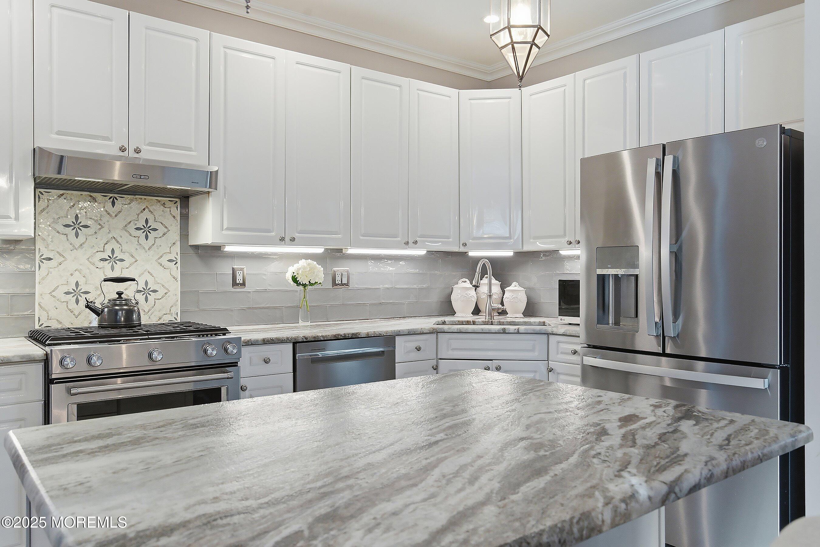 113 Persimmon Lane Holmdel NJ 07733