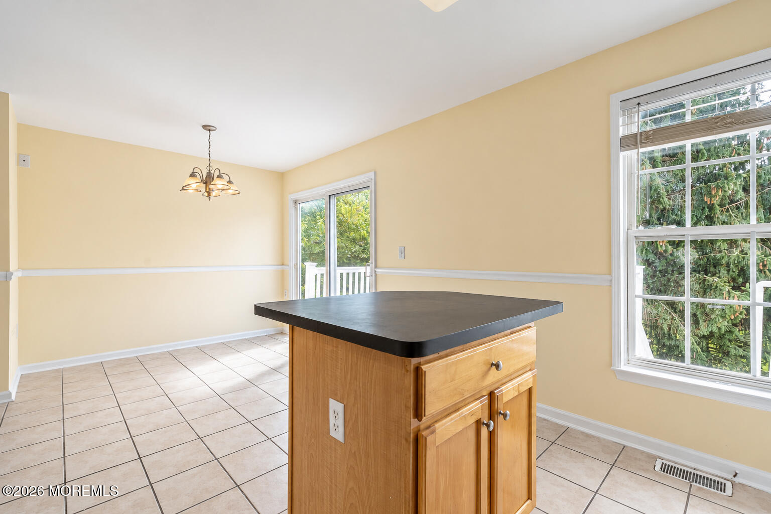 14 Abby Road Farmingdale NJ 07727