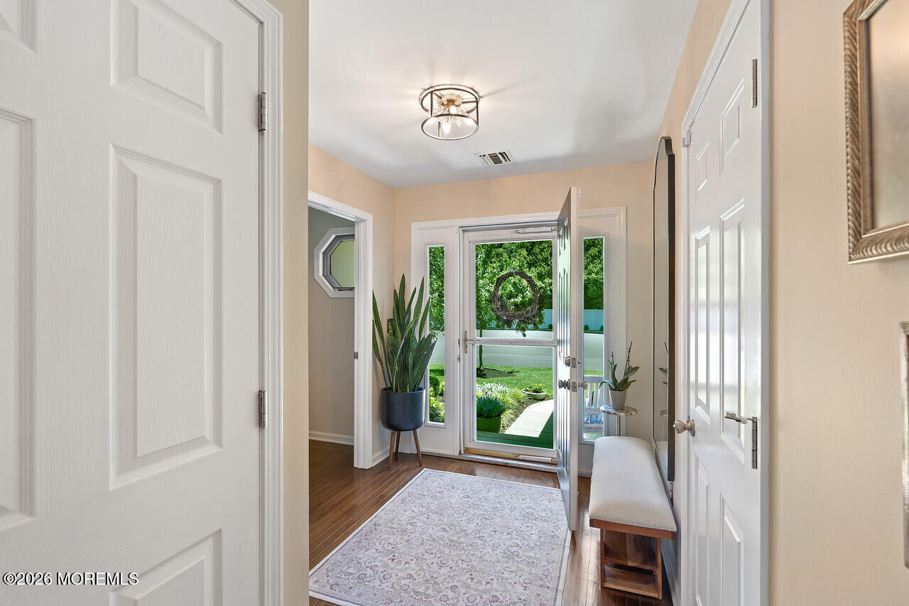 28 Hickory Lane Little Silver NJ 07739