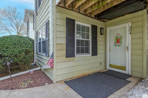 304 Buckingham Circle Middletown NJ 07748