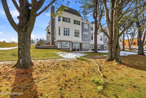 124 Eagle Way Eatontown NJ 07724