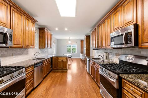 956 Madison Avenue Lakewood NJ 08701