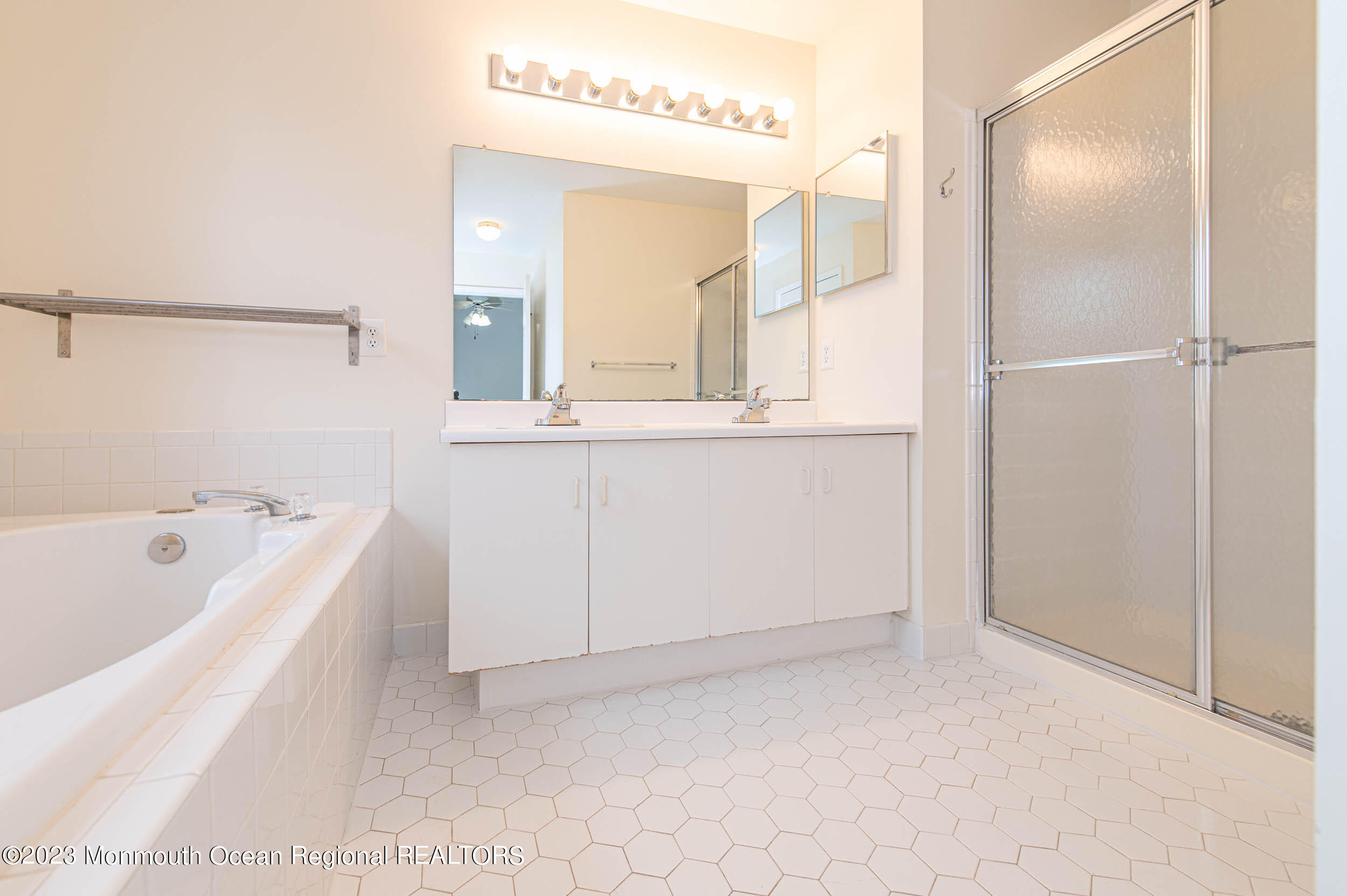 28 Picket Place Freehold NJ 07728