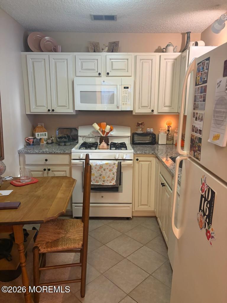 2901 Lighthouse Lane Parlin NJ 08859