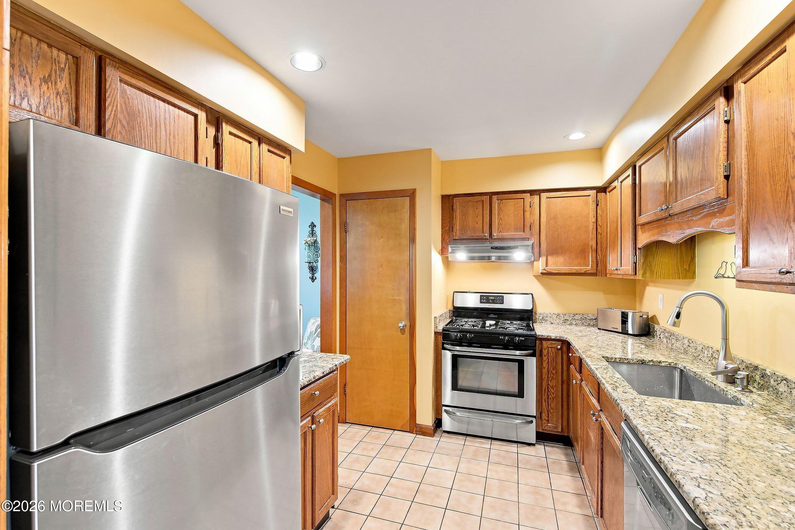 82 Wigwam Lane Tinton Falls NJ 07724