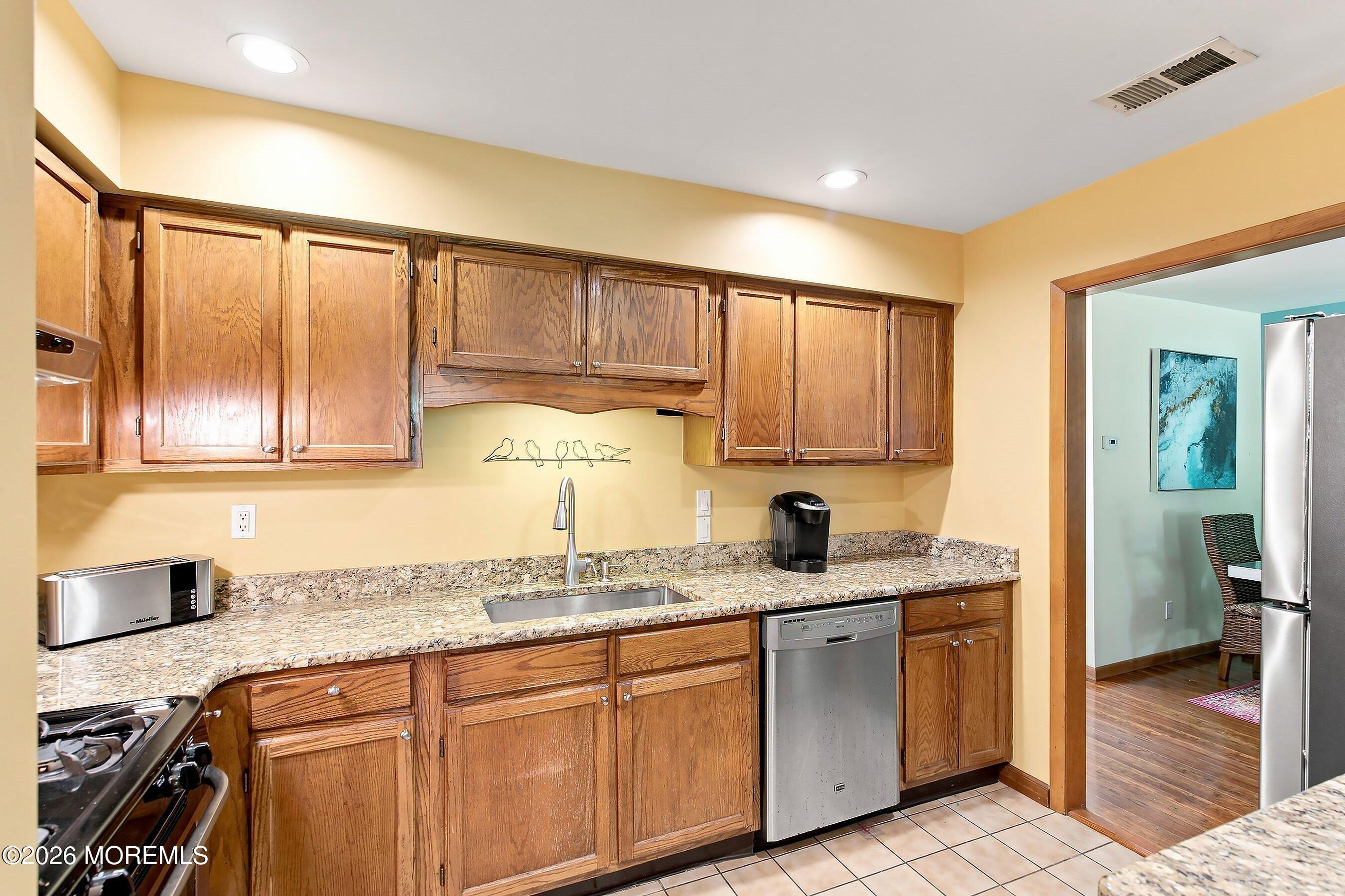 82 Wigwam Lane Tinton Falls NJ 07724
