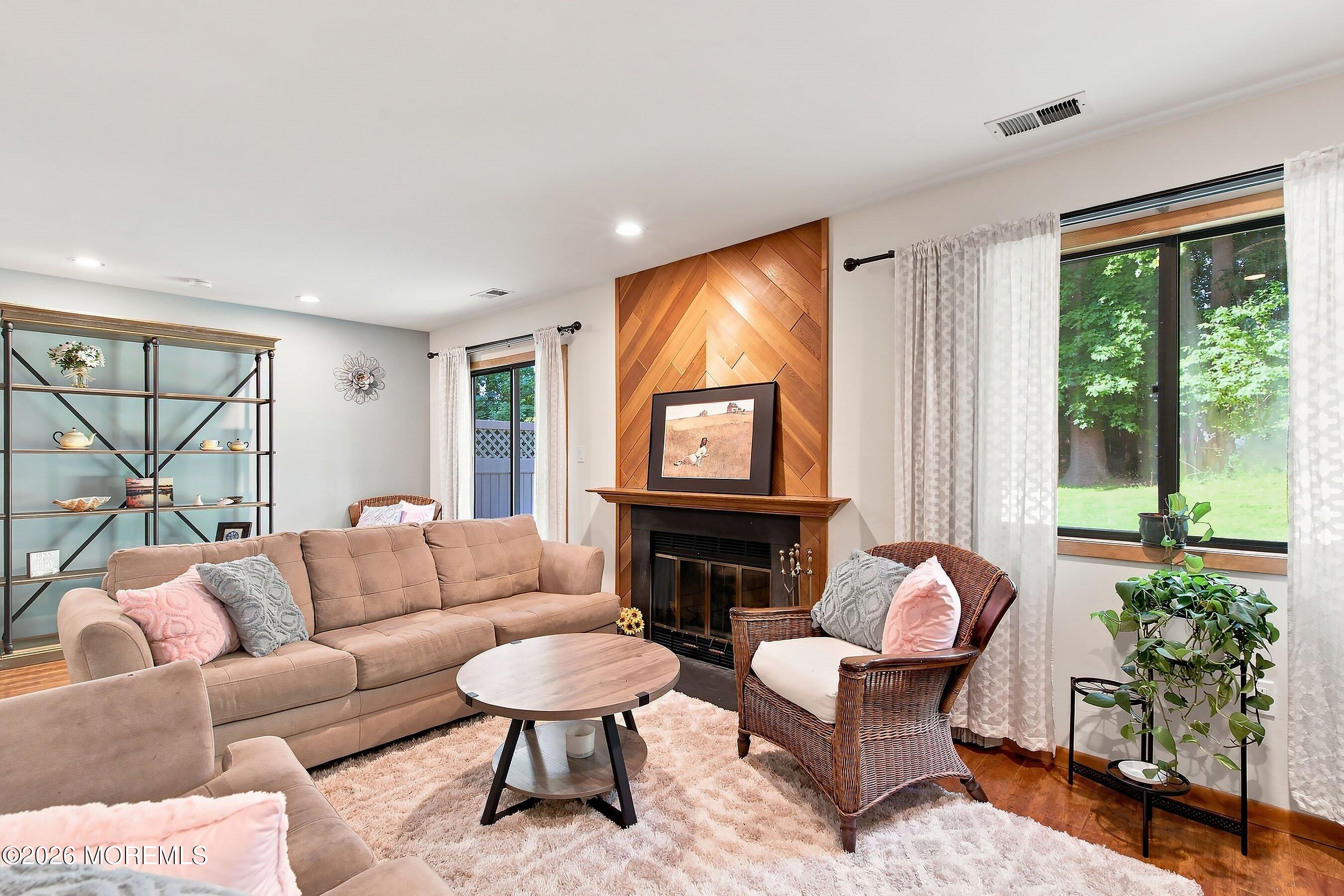 82 Wigwam Lane Tinton Falls NJ 07724