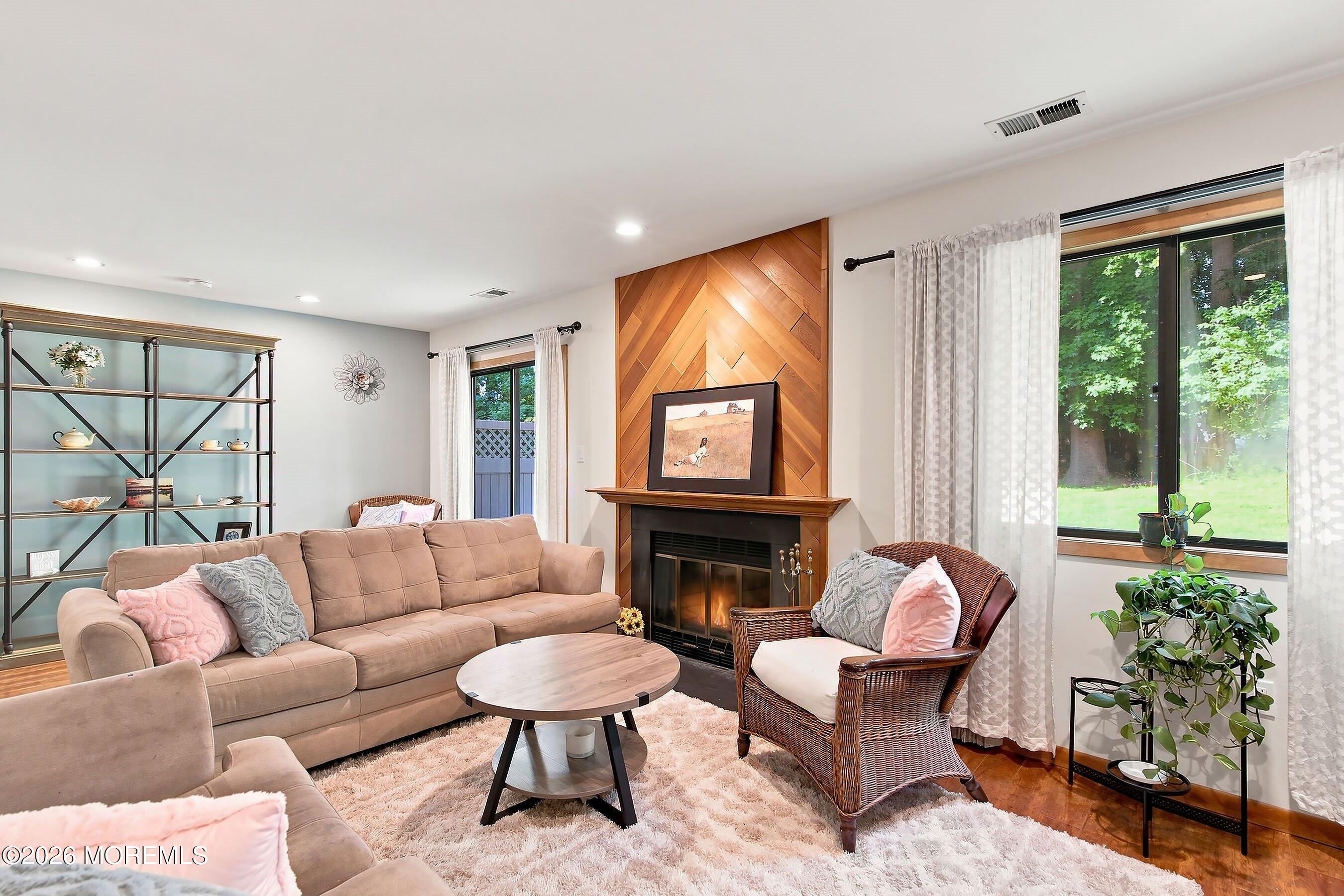 82 Wigwam Lane Tinton Falls NJ 07724