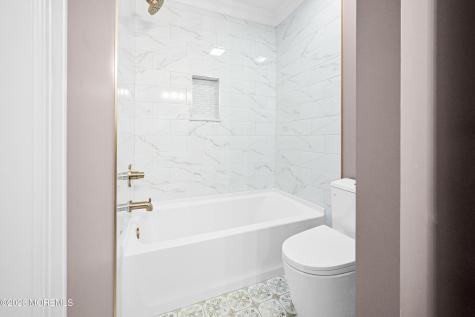 191 Chingarora Avenue Keyport NJ 07735