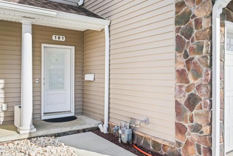191 Chingarora Avenue Keyport NJ 07735