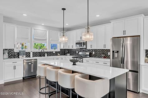 12 Raritan Cove Keyport NJ 07735