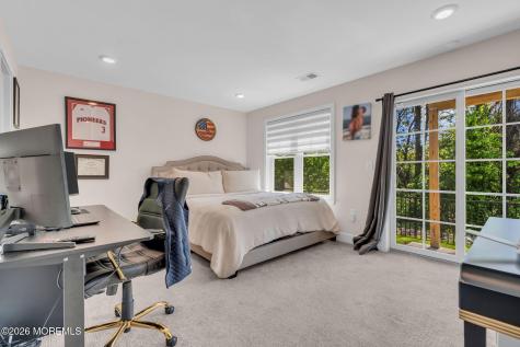 12 Raritan Cove Keyport NJ 07735