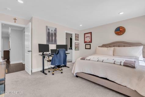 12 Raritan Cove Keyport NJ 07735