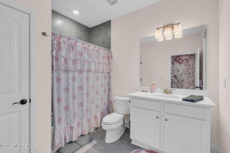 12 Raritan Cove Keyport NJ 07735