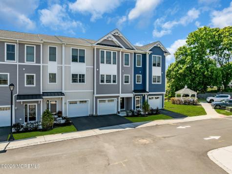 12 Raritan Cove Keyport NJ 07735