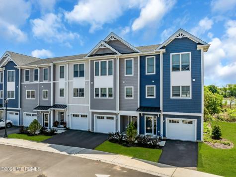 12 Raritan Cove Keyport NJ 07735