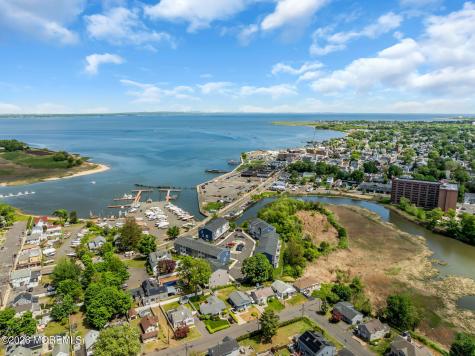 12 Raritan Cove Keyport NJ 07735