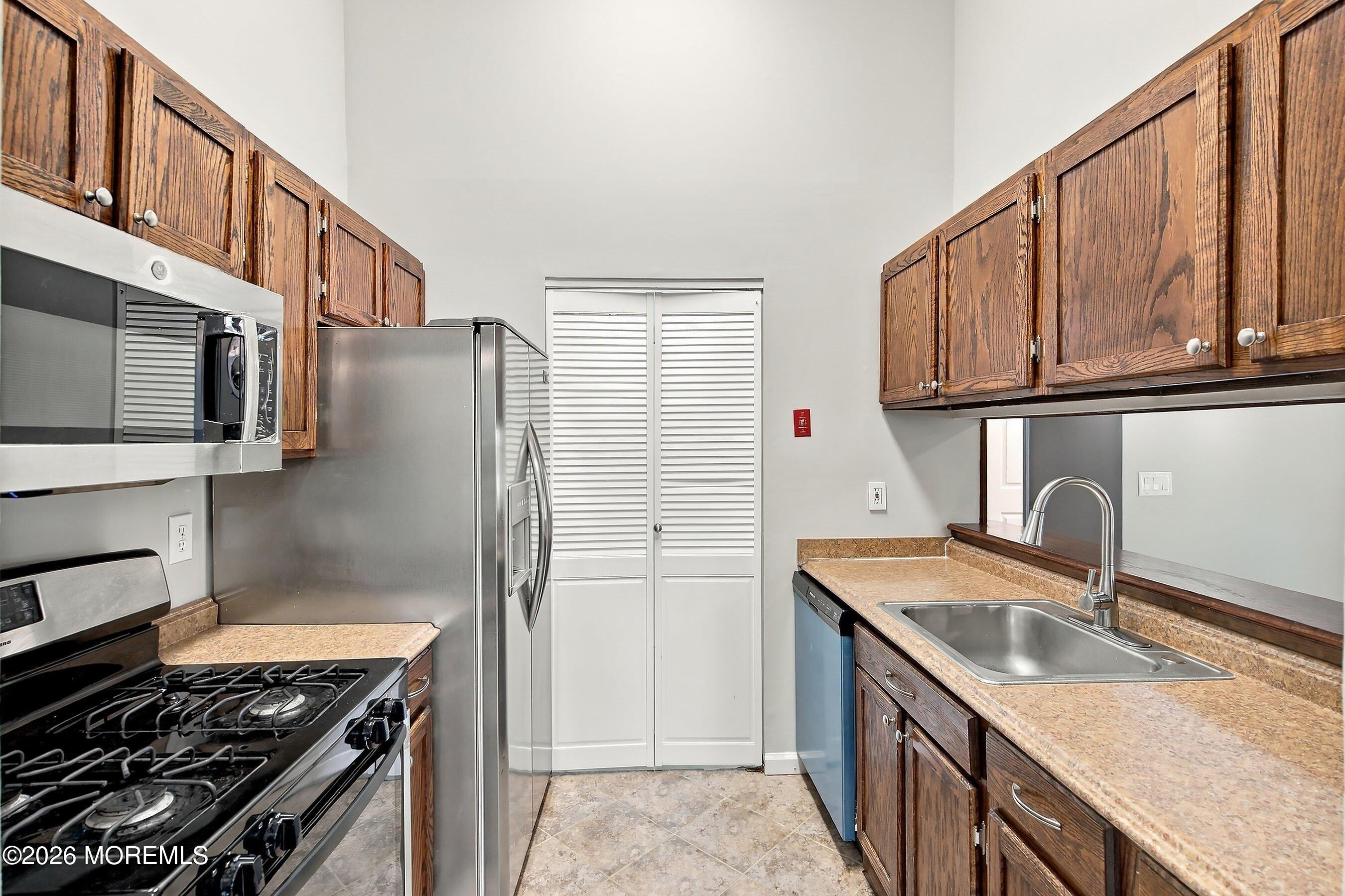 37 Azalea Circle Jackson NJ 08527