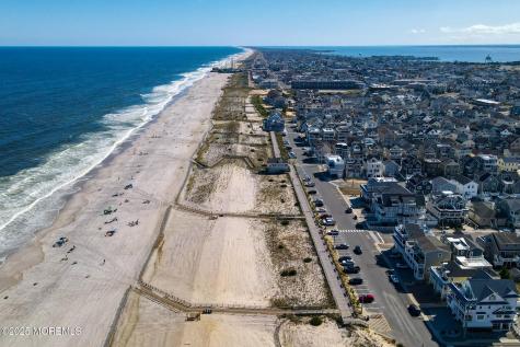 1820 Pennsylvania Avenue E Seaside Heights NJ 08751