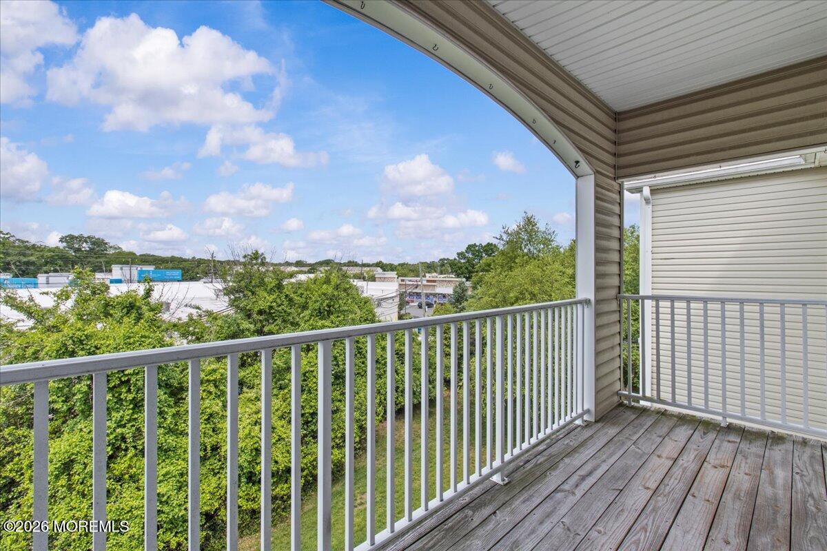 136 Mill Pond Way Eatontown NJ 07724