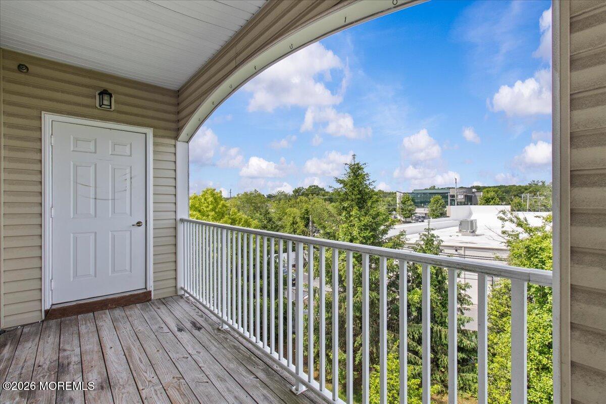 136 Mill Pond Way Eatontown NJ 07724
