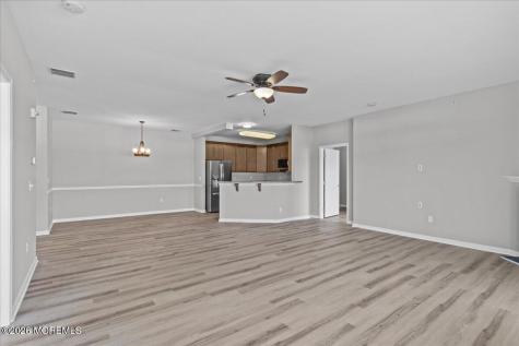136 Mill Pond Way Eatontown NJ 07724