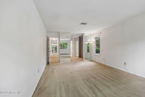 1 Peabody Court Teaneck NJ 07666